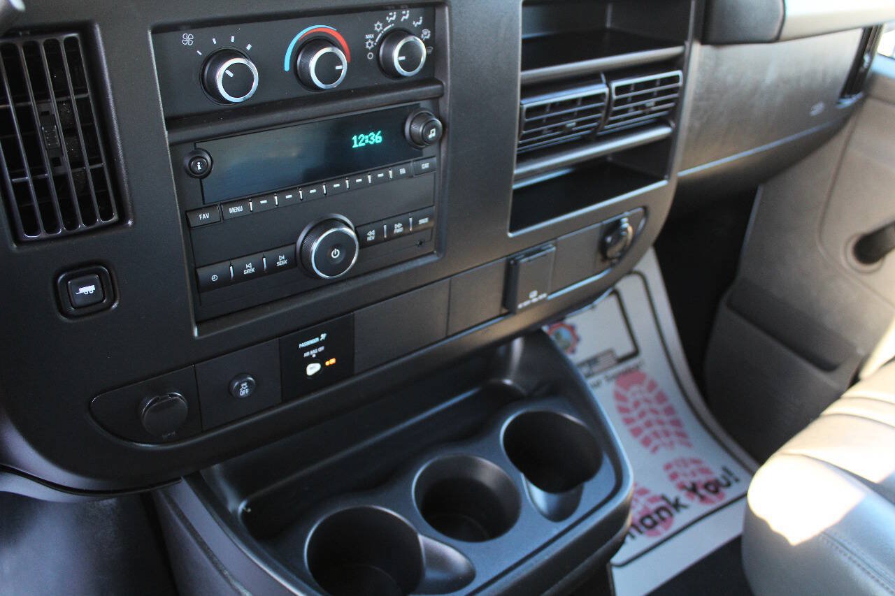 Used 2023 GMC Savana 3500 RWD image 14