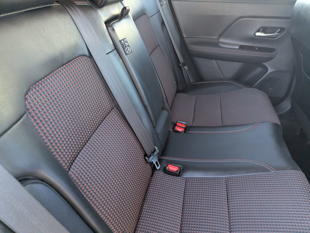 Certified 2025 Nissan Kicks SR image 13