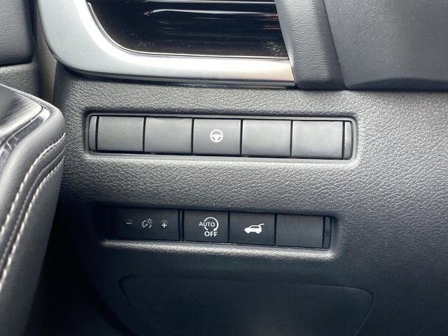 Used 2025 Nissan Rogue SL image 26