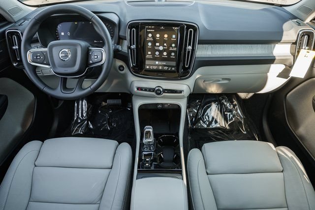 Used 2026 Volvo XC40 B5 Plus w/ Protection Package Premier AWD/4WD image 20