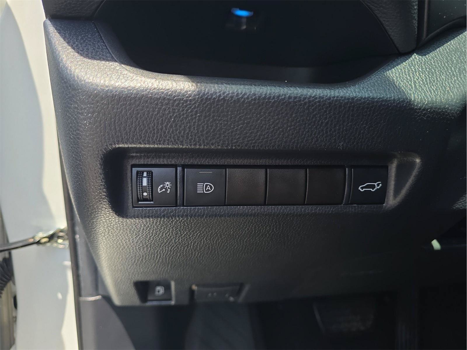 Used 2020 Toyota RAV4 XSE w/ All Weather Liner Package AWD/4WD image 22