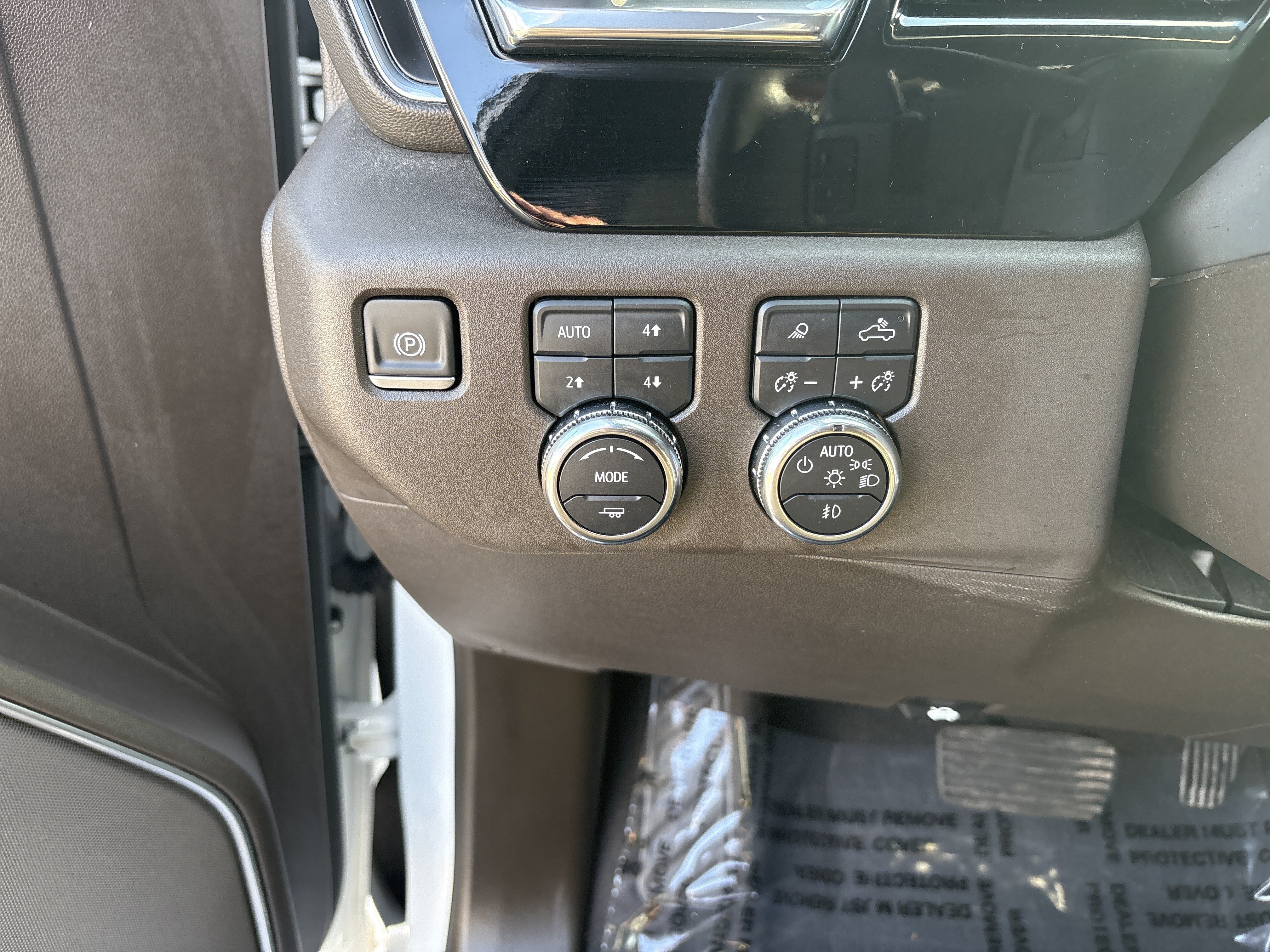 Used 2025 GMC Sierra 1500 SLT w/ SLT Premium Plus Package AWD/4WD image 25