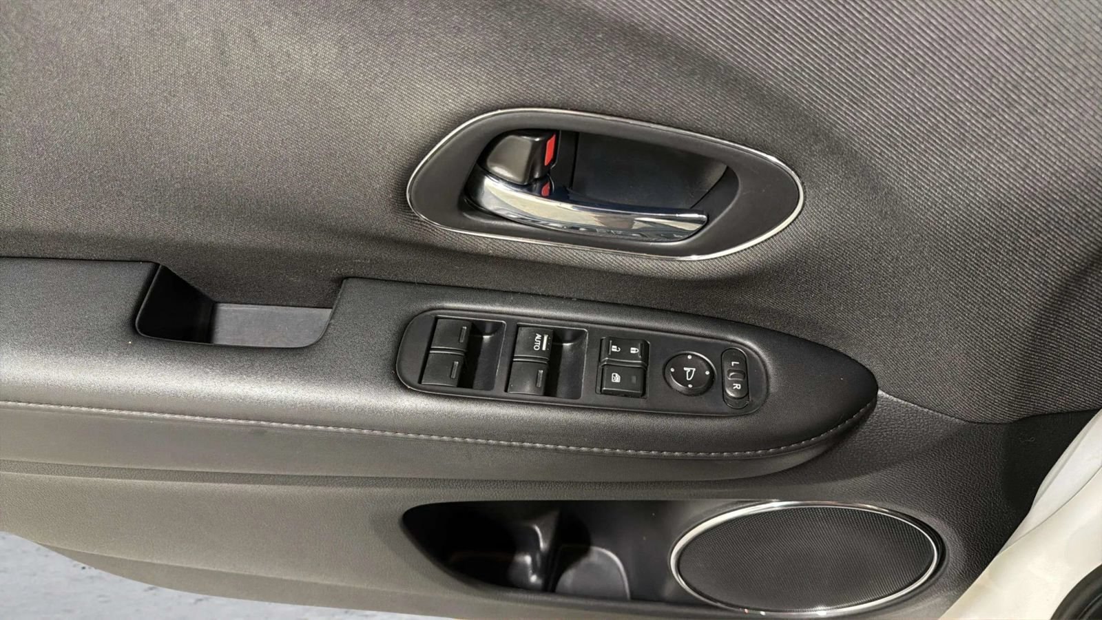 Used 2021 Honda HR-V EX image 37