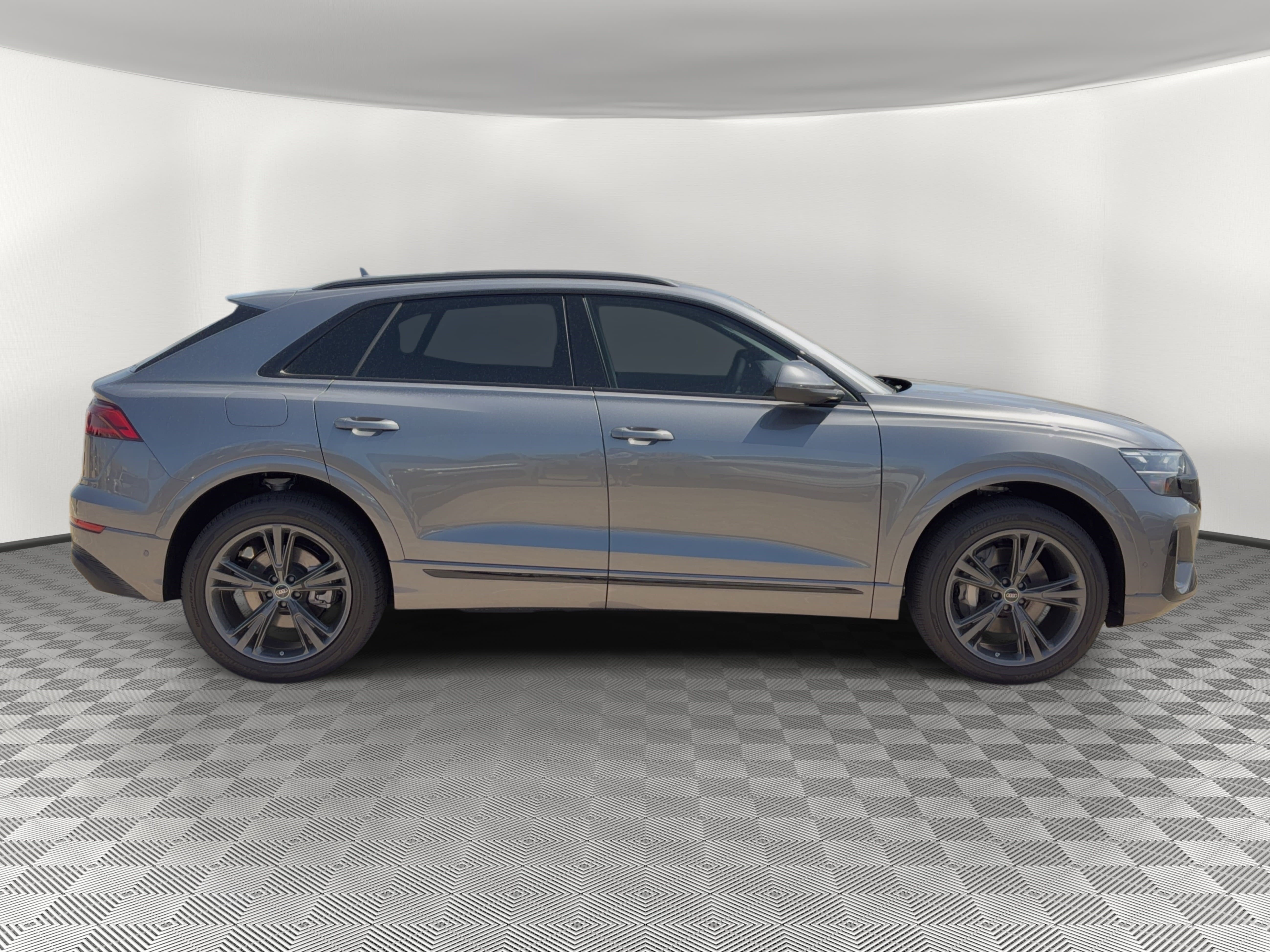 New 2026 Audi Q8 Premium image 8
