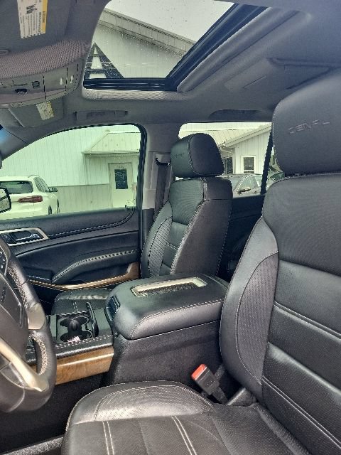 Used 2018 GMC Yukon Denali w/ Open Road Package AWD/4WD image 13