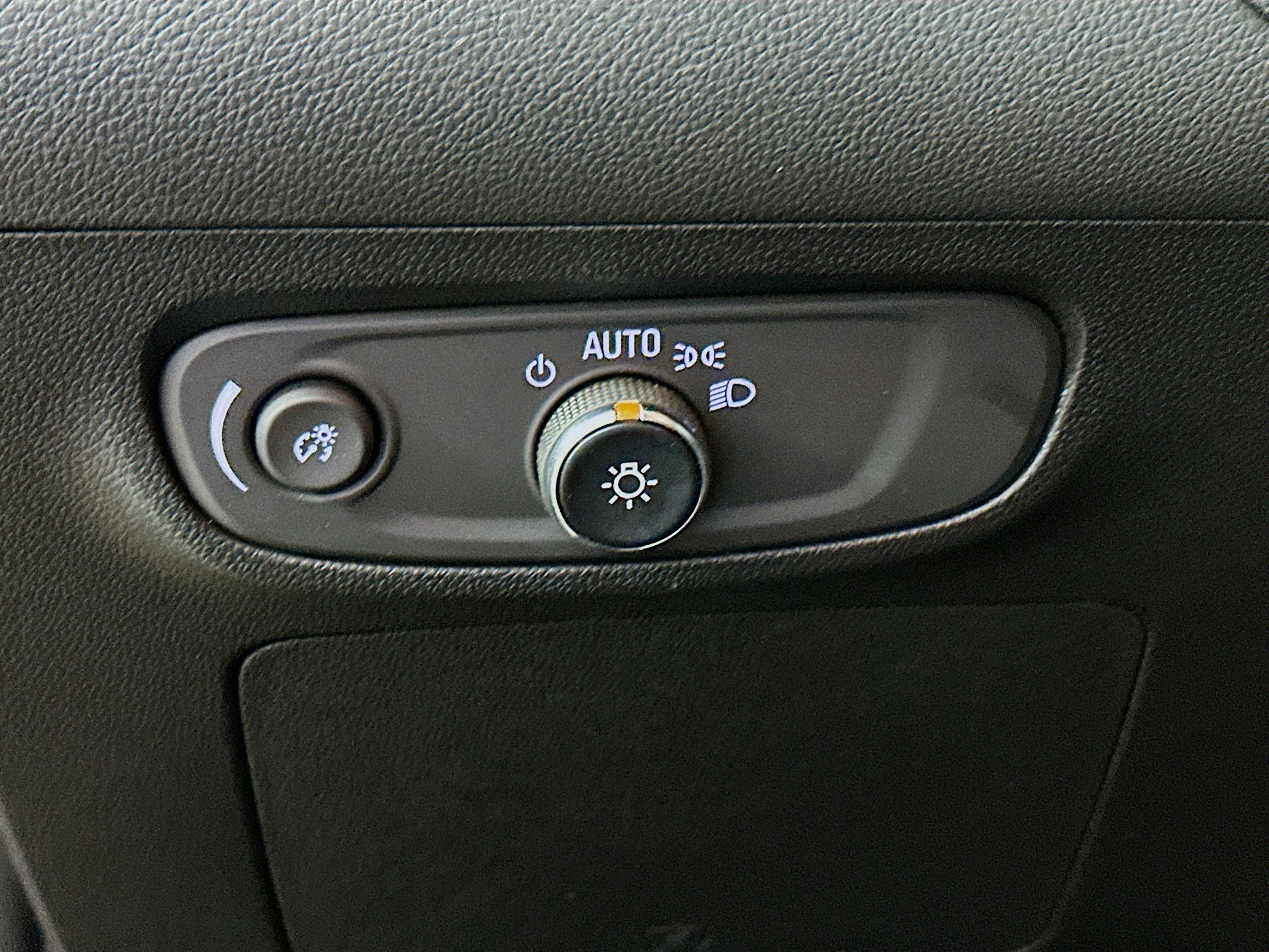 Used 2025 Buick Encore GX Preferred image 16