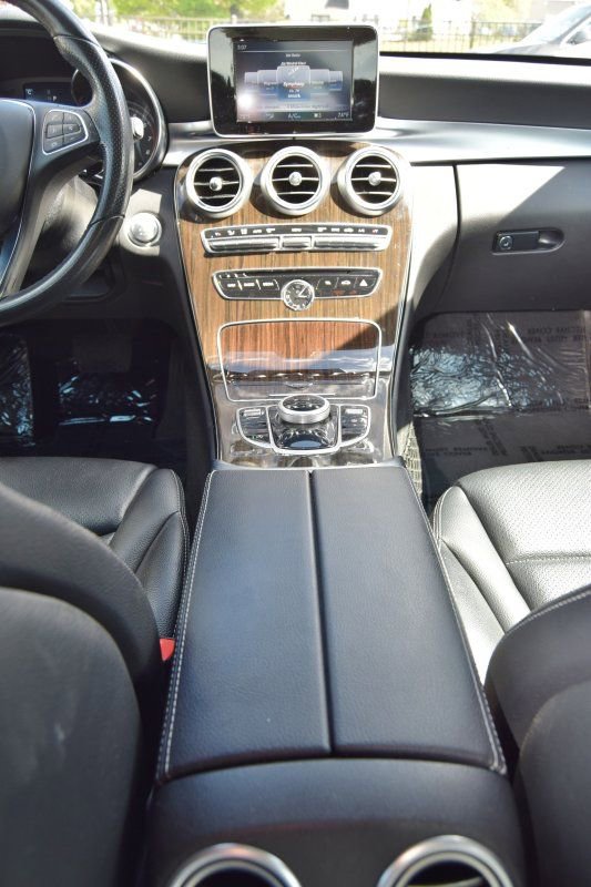 Used 2018 Mercedes-Benz C 300 4MATIC Sedan image 28