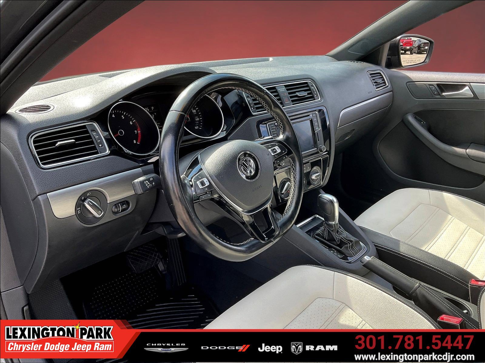 Used 2017 Volkswagen Jetta Sport FWD image 16