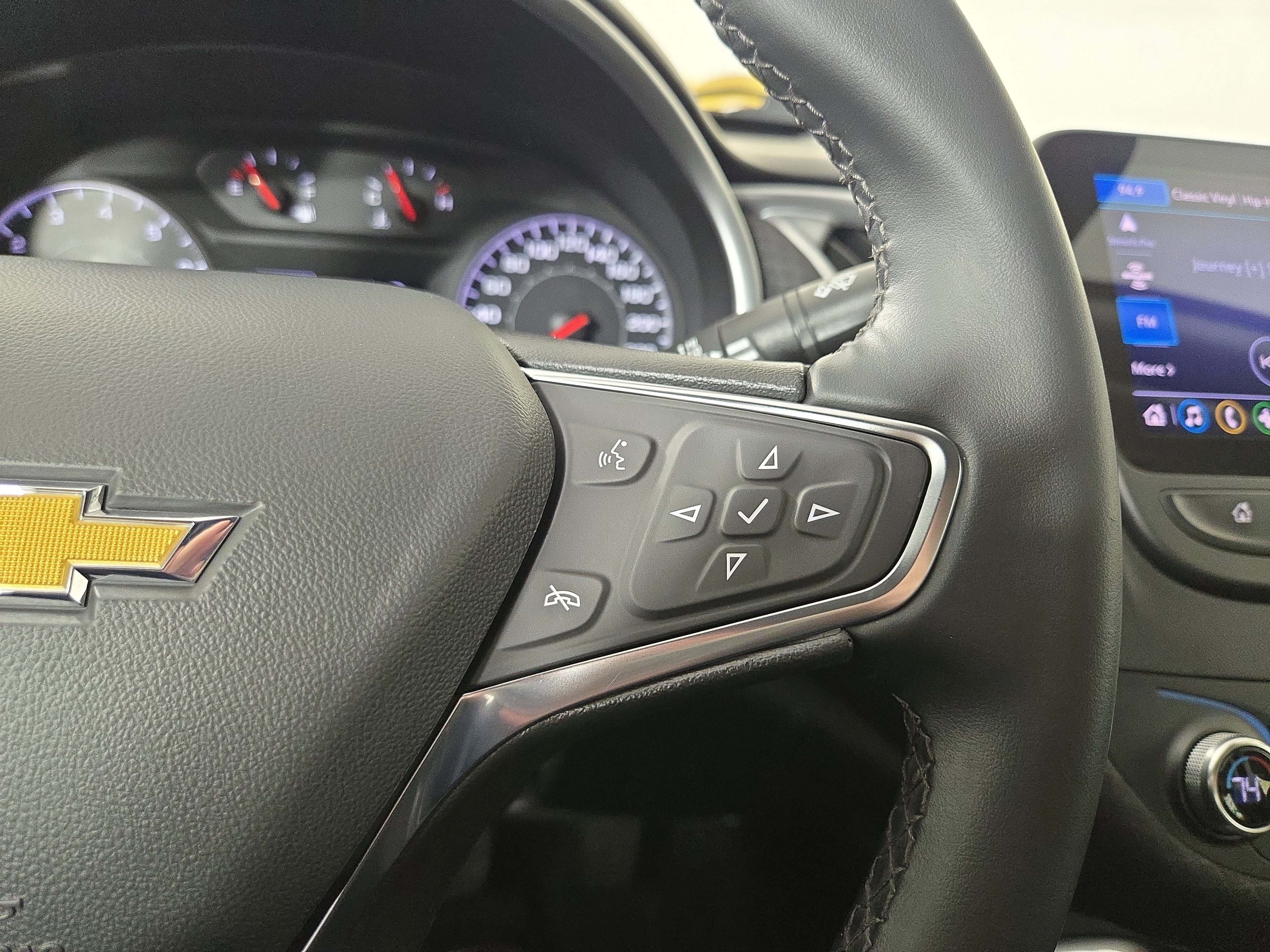 Certified 2024 Chevrolet Malibu LT w/ Midnight Edition image 16