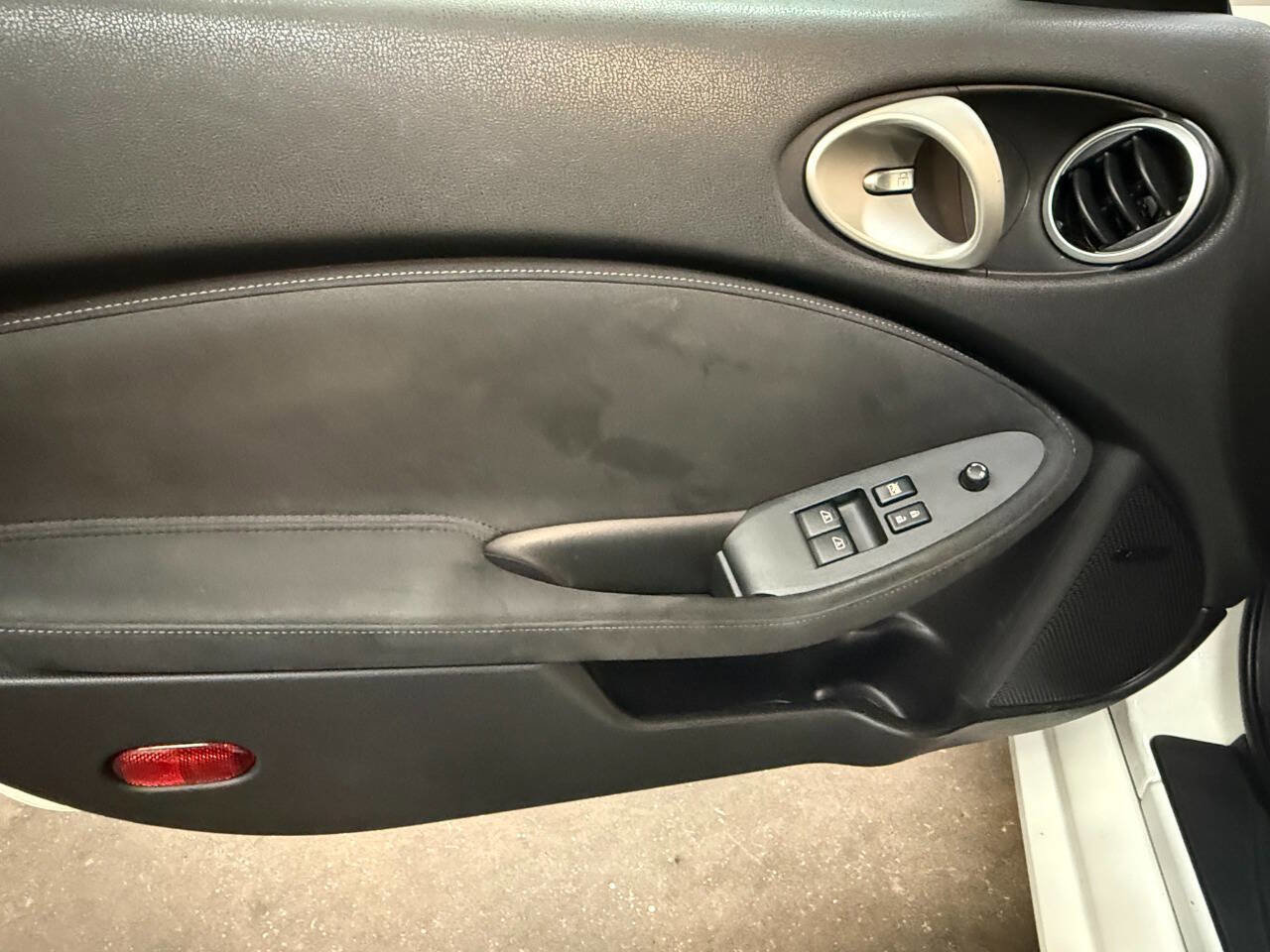 Used 2014 Nissan 370Z Touring w/ Sport Package image 11