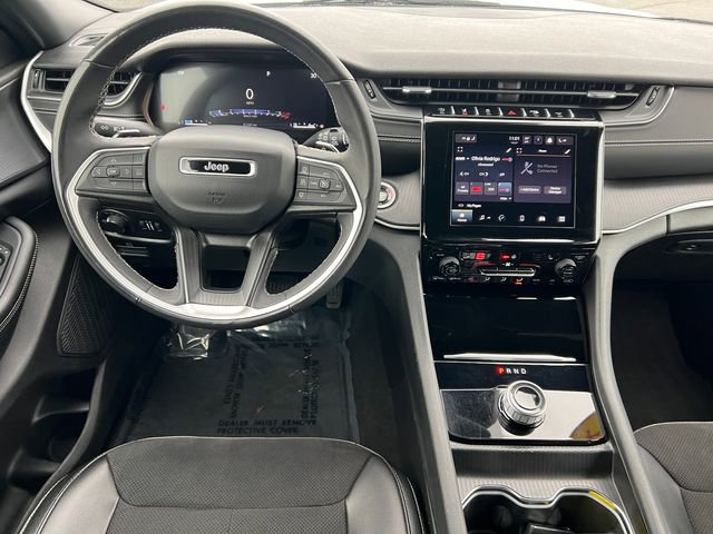 Certified 2024 Jeep Grand Cherokee L Laredo image 3