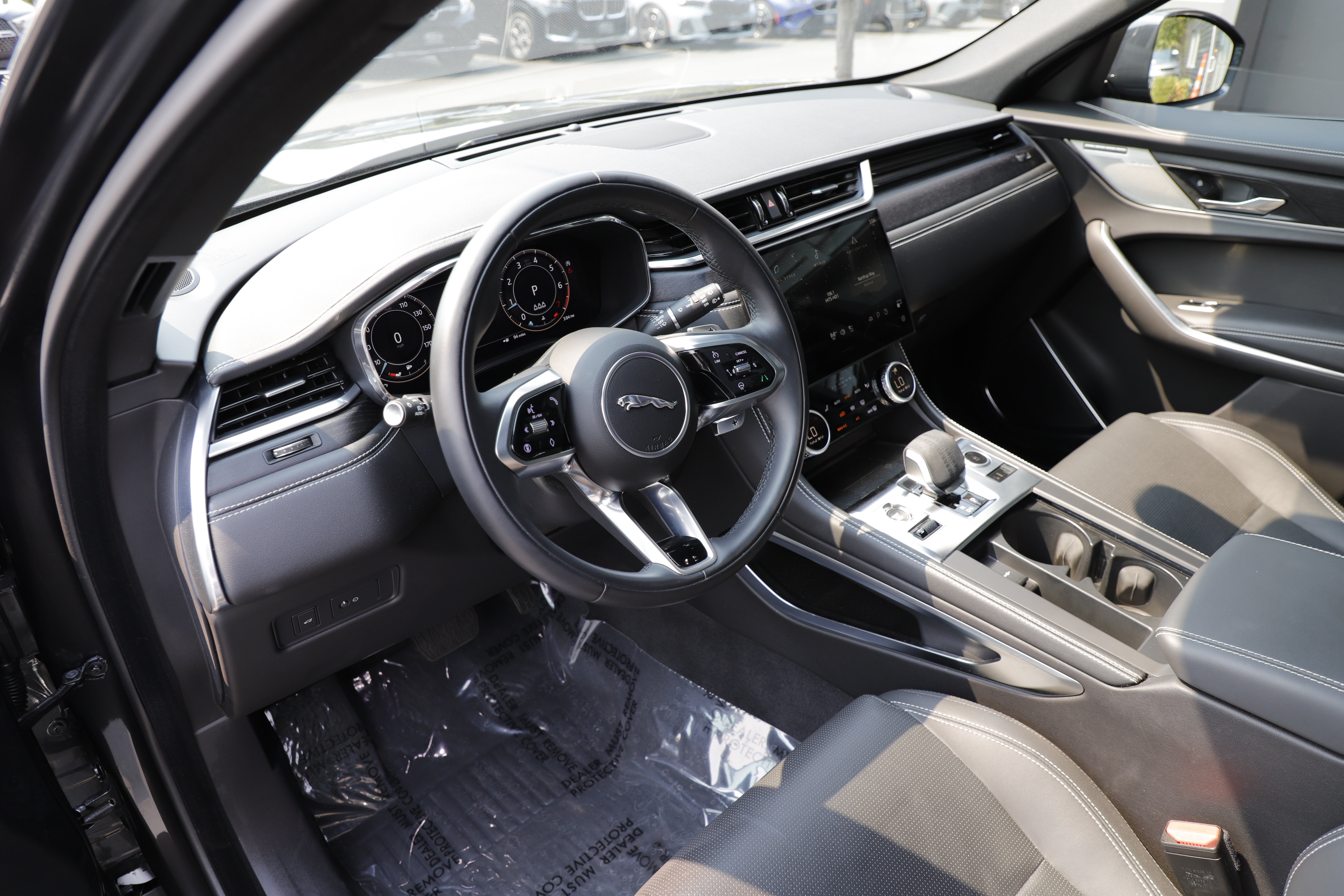 Certified 2025 Jaguar F-PACE R-Dynamic S AWD/4WD image 19