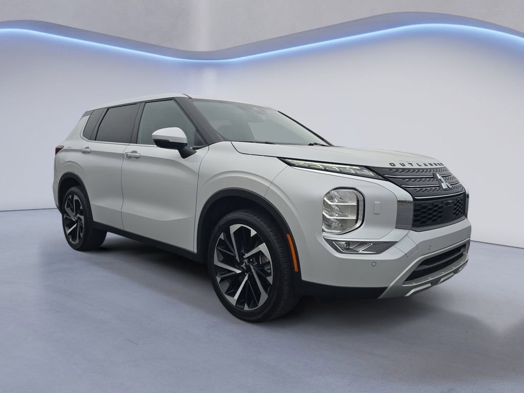 Used 2024 Mitsubishi Outlander SE image 7