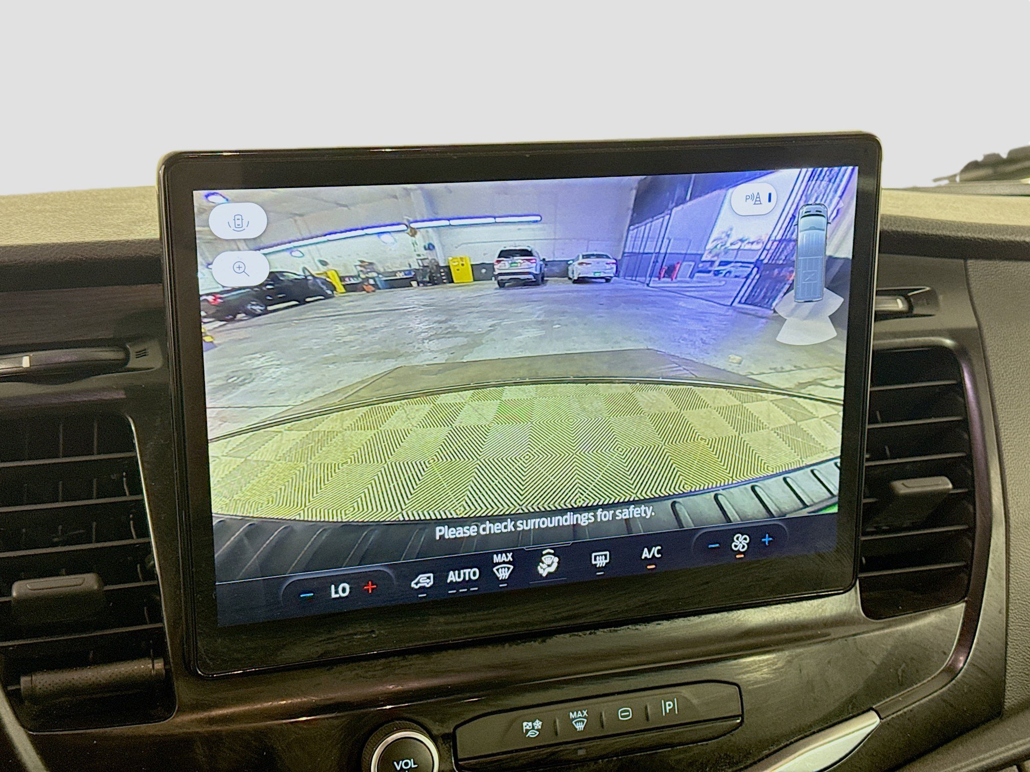 Used 2023 Ford Transit 350 XLT image 19