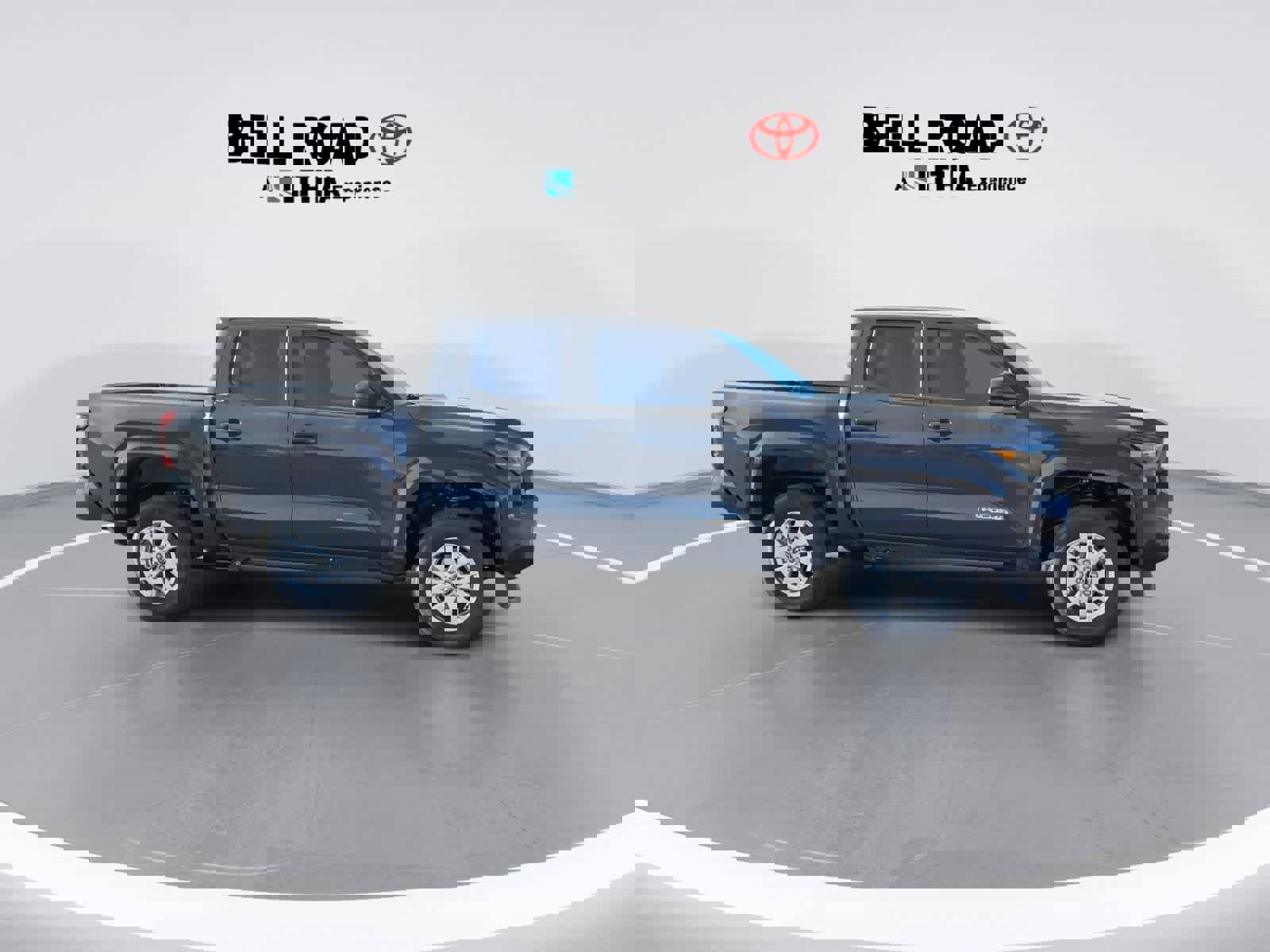 Used 2025 Toyota Tacoma SR5 image 9