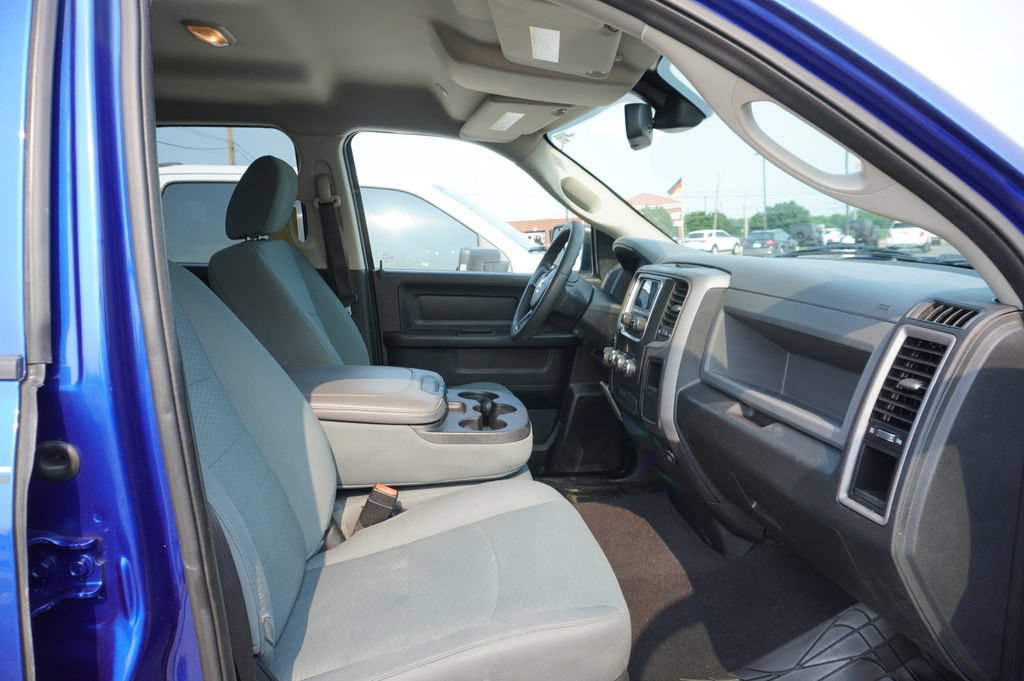 Used 2017 RAM 1500 Express AWD/4WD image 9