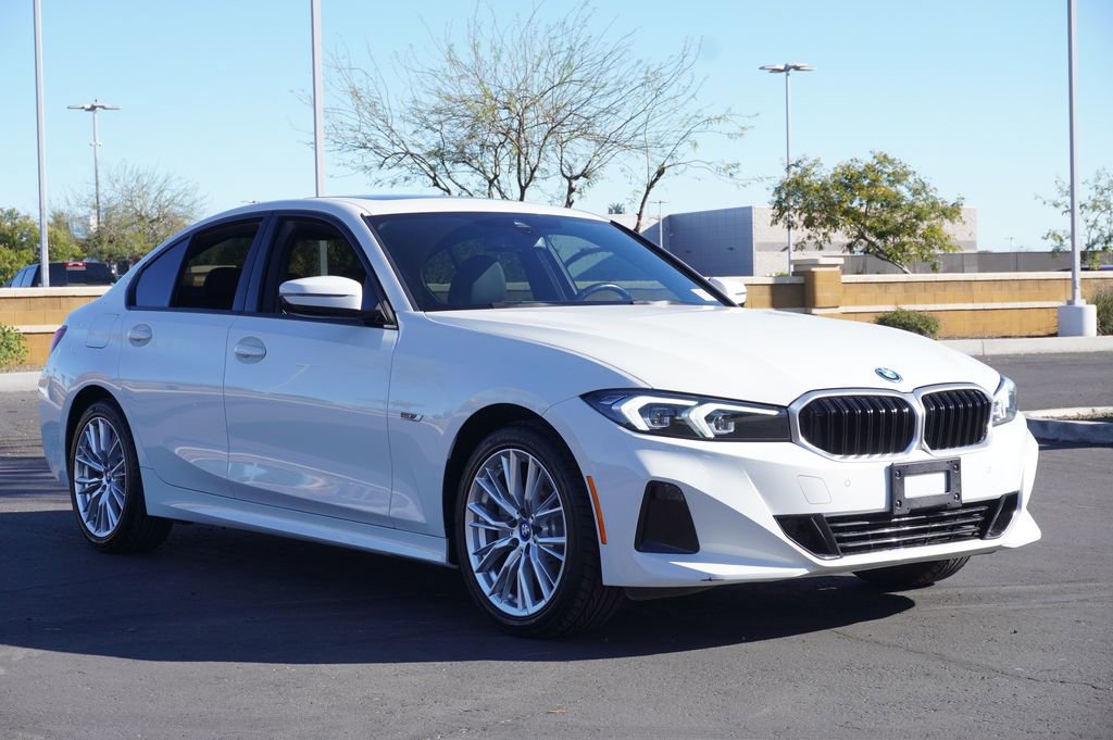 Used 2023 BMW 330e w/ Driving Assistance Package image 4