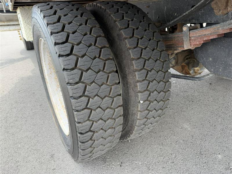Used 2019 Ford F550 4x4 Regular Cab Super Duty image 13