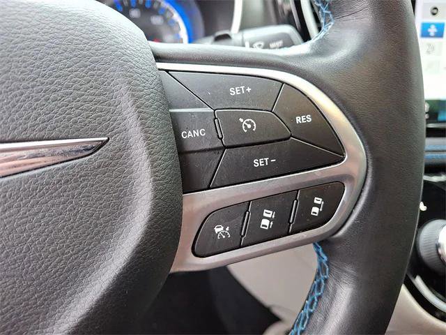 Certified 2021 Chrysler Pacifica Touring-L image 18