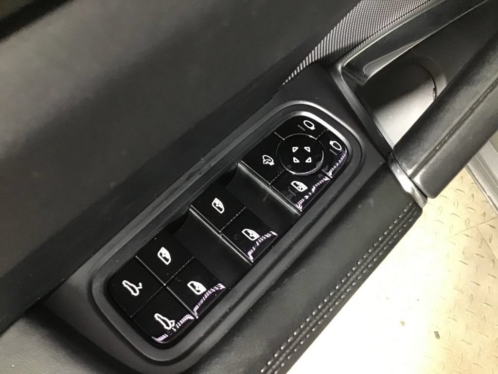 Certified 2020 Porsche Cayenne Turbo AWD/4WD image 28