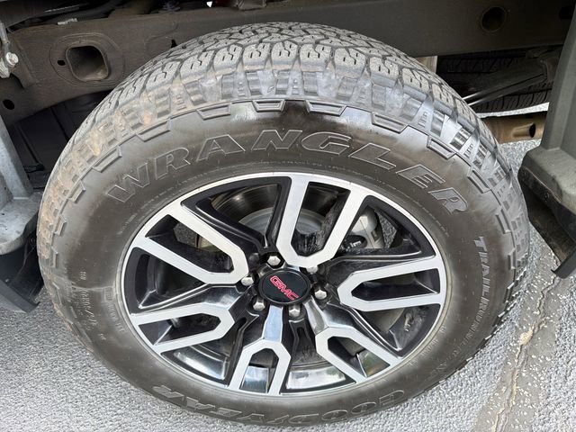Certified 2023 GMC Sierra 1500 AT4 w/ AT4 Premium Package AWD/4WD image 19