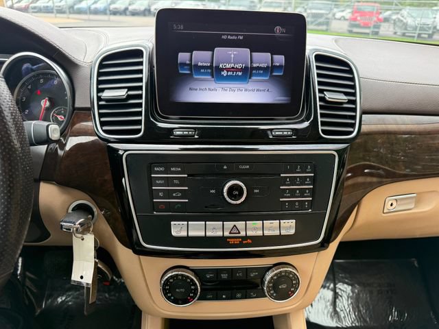 Used 2018 Mercedes-Benz GLS 450 4MATIC image 9