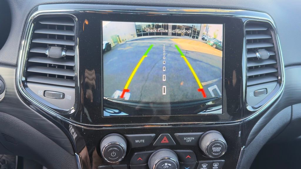 Used 2021 Jeep Grand Cherokee Laredo X RWD image 11