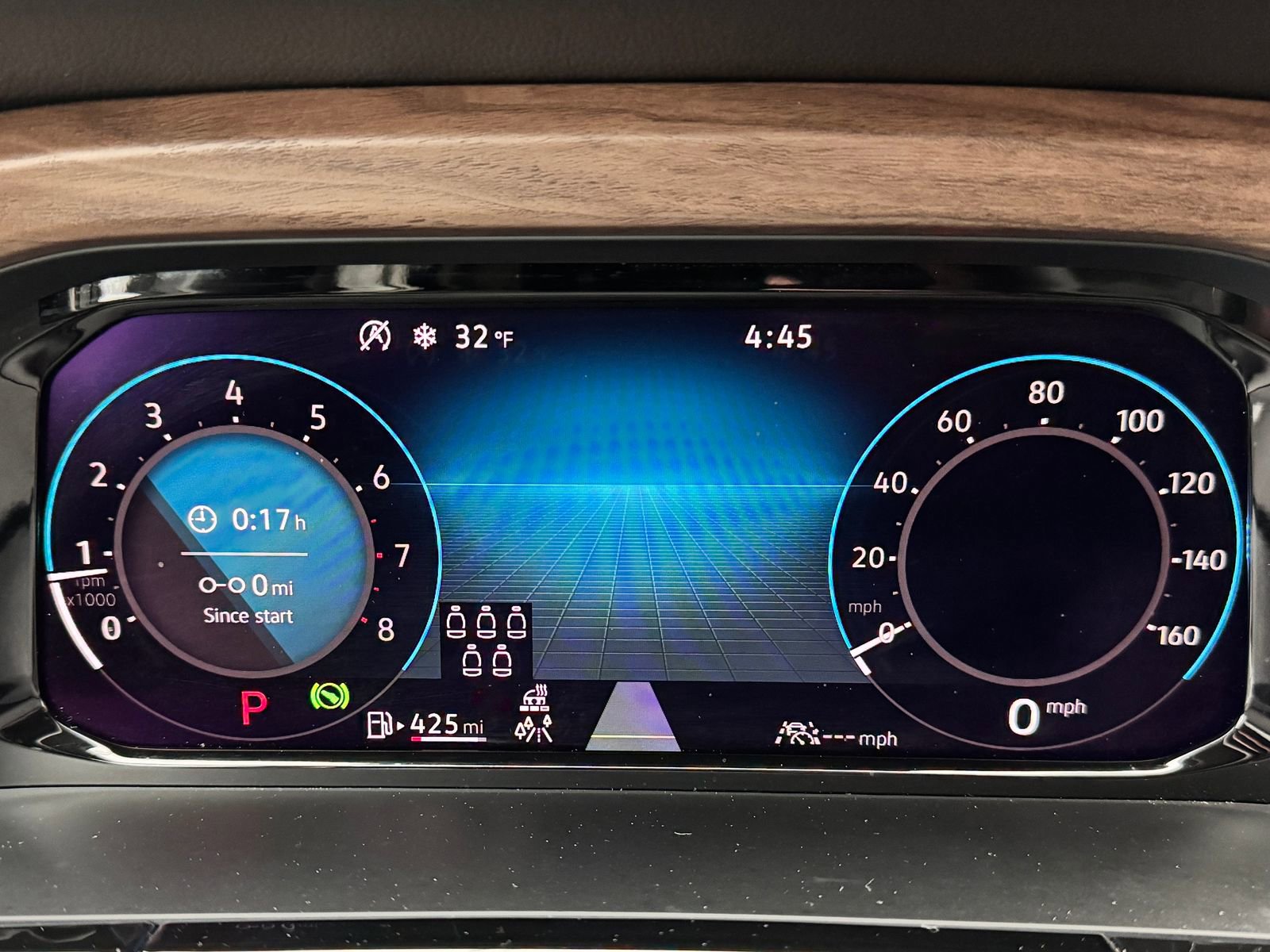 Used 2025 Volkswagen Atlas SE image 18