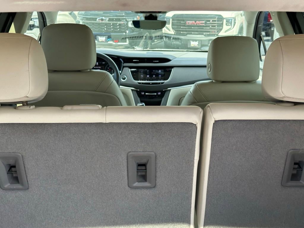 Used 2021 Cadillac XT5 Premium Luxury FWD image 9