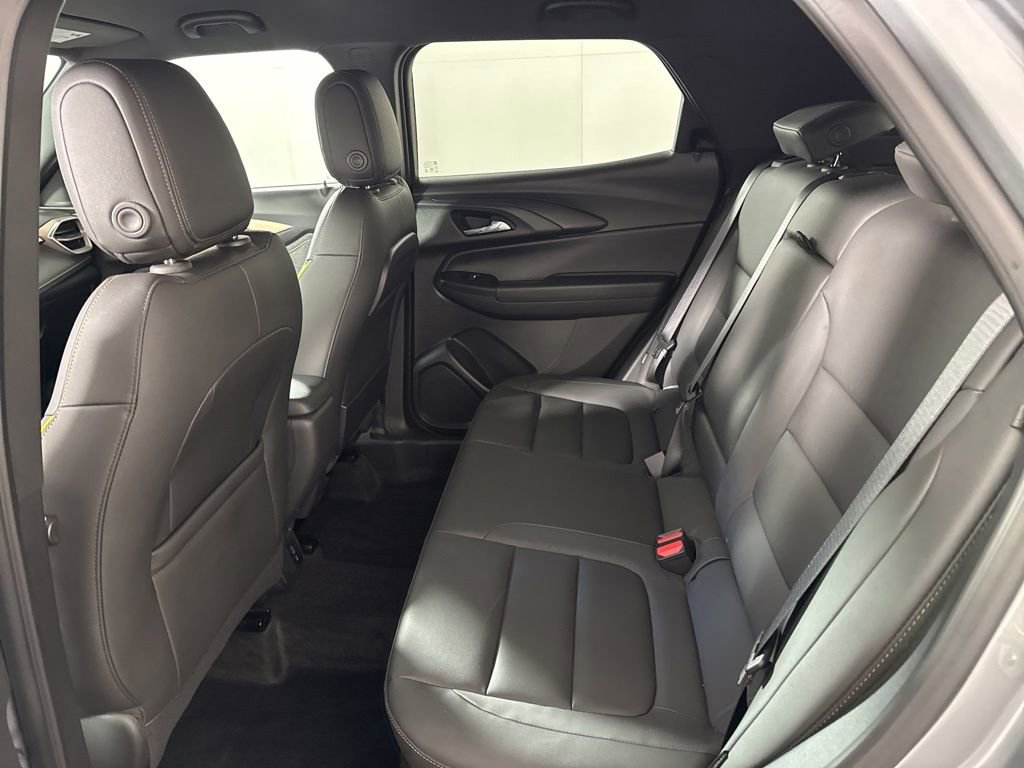 Used 2024 Chevrolet TrailBlazer ACTIV w/ Convenience Package AWD/4WD image 17