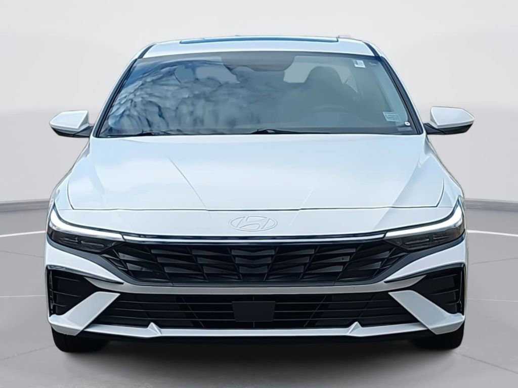 Certified 2025 Hyundai Elantra SEL w/ Cargo Package image 2