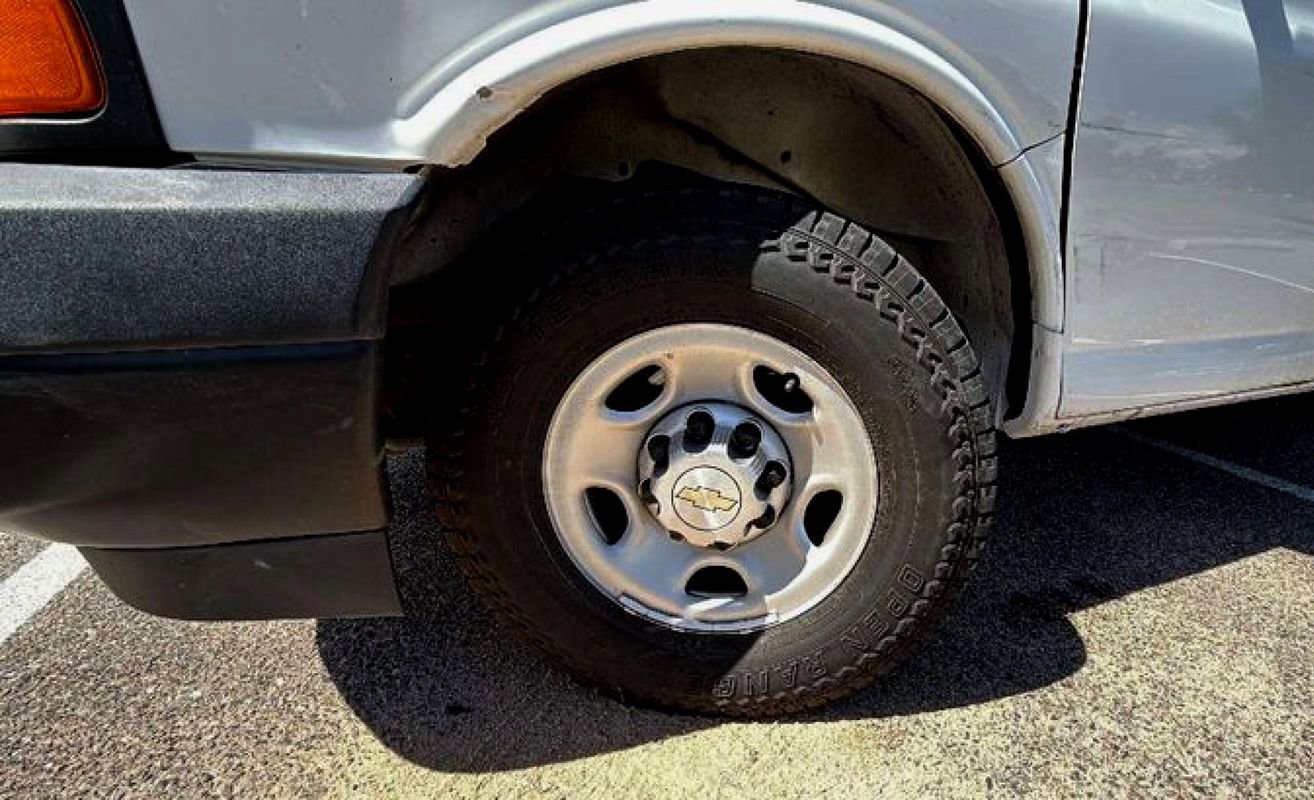 Used 2020 Chevrolet Express 2500 w/ Safety Package image 19