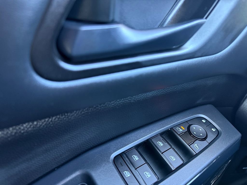 Certified 2024 Nissan Pathfinder SV image 28