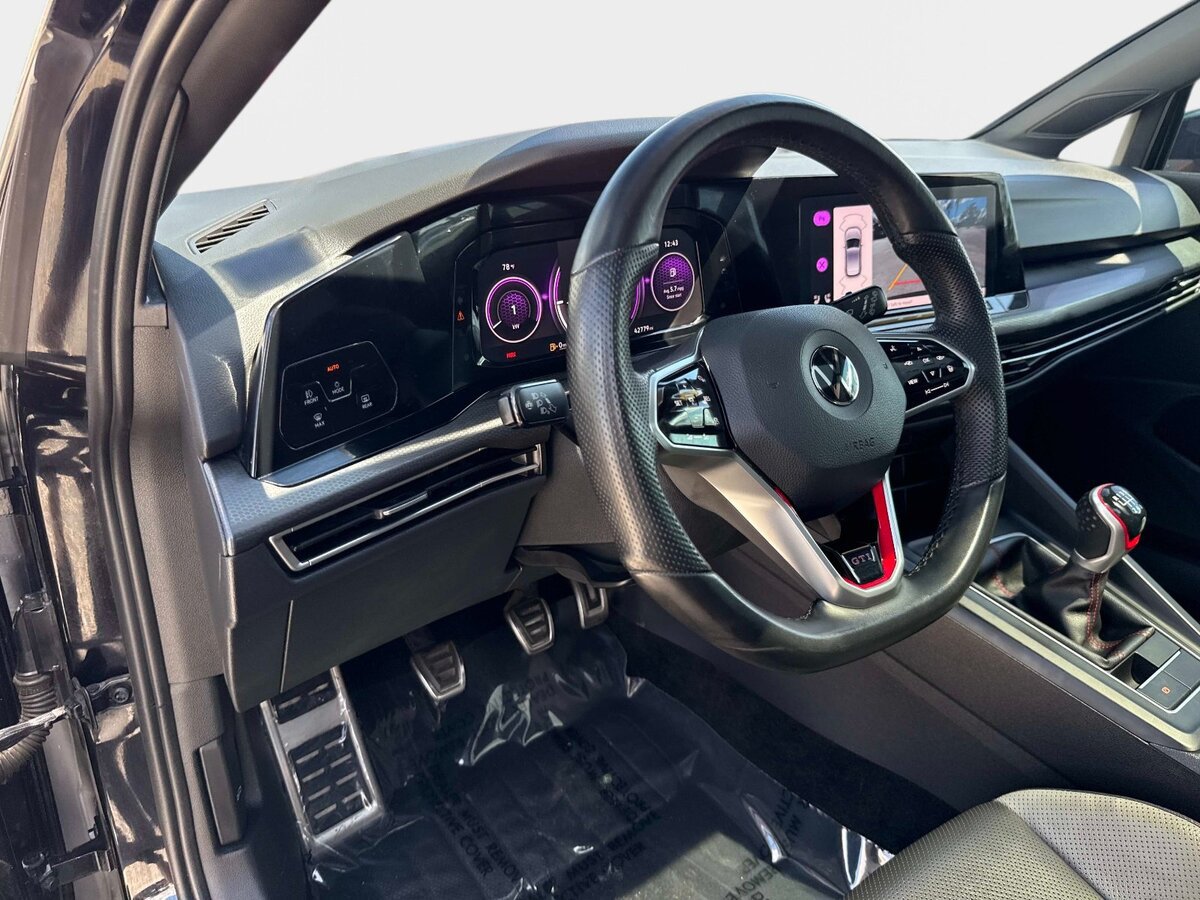 Used 2022 Volkswagen GTI SE FWD image 17