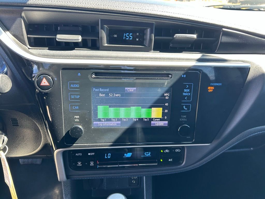 Used 2018 Toyota Corolla SE image 19