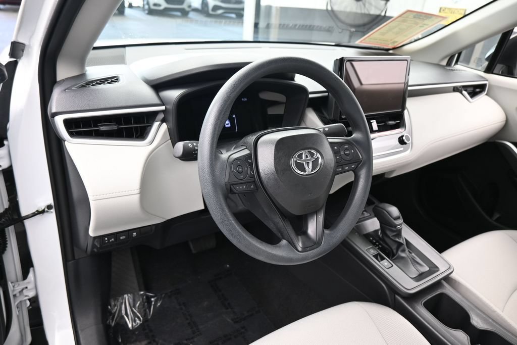 Used 2026 Toyota Corolla Cross L FWD image 11