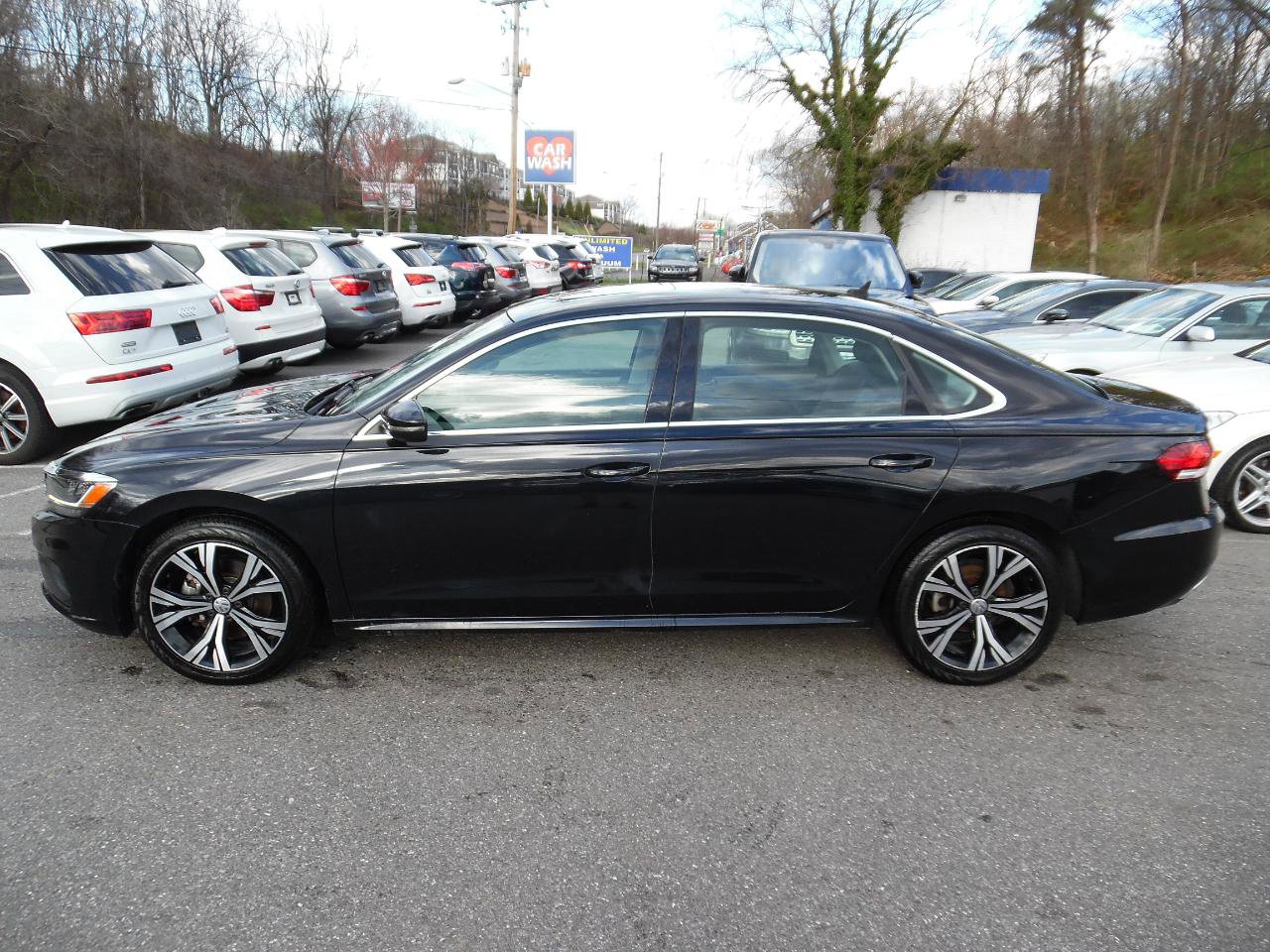 Used 2022 Volkswagen Passat 2.0T SE image 2