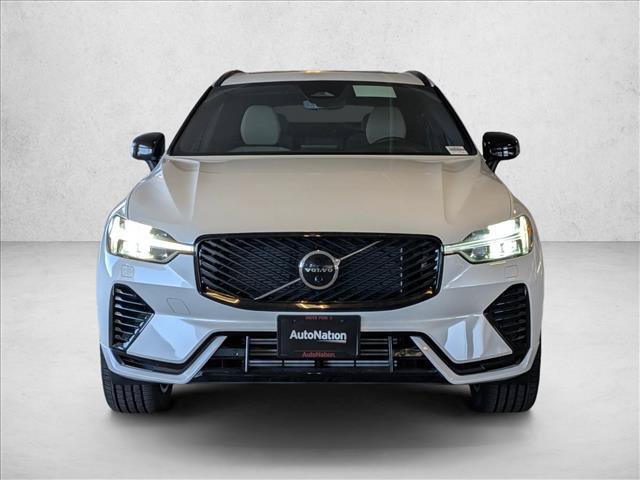 New 2026 Volvo XC60 T8 Plus w/ Climate Package PRO AWD/4WD image 5