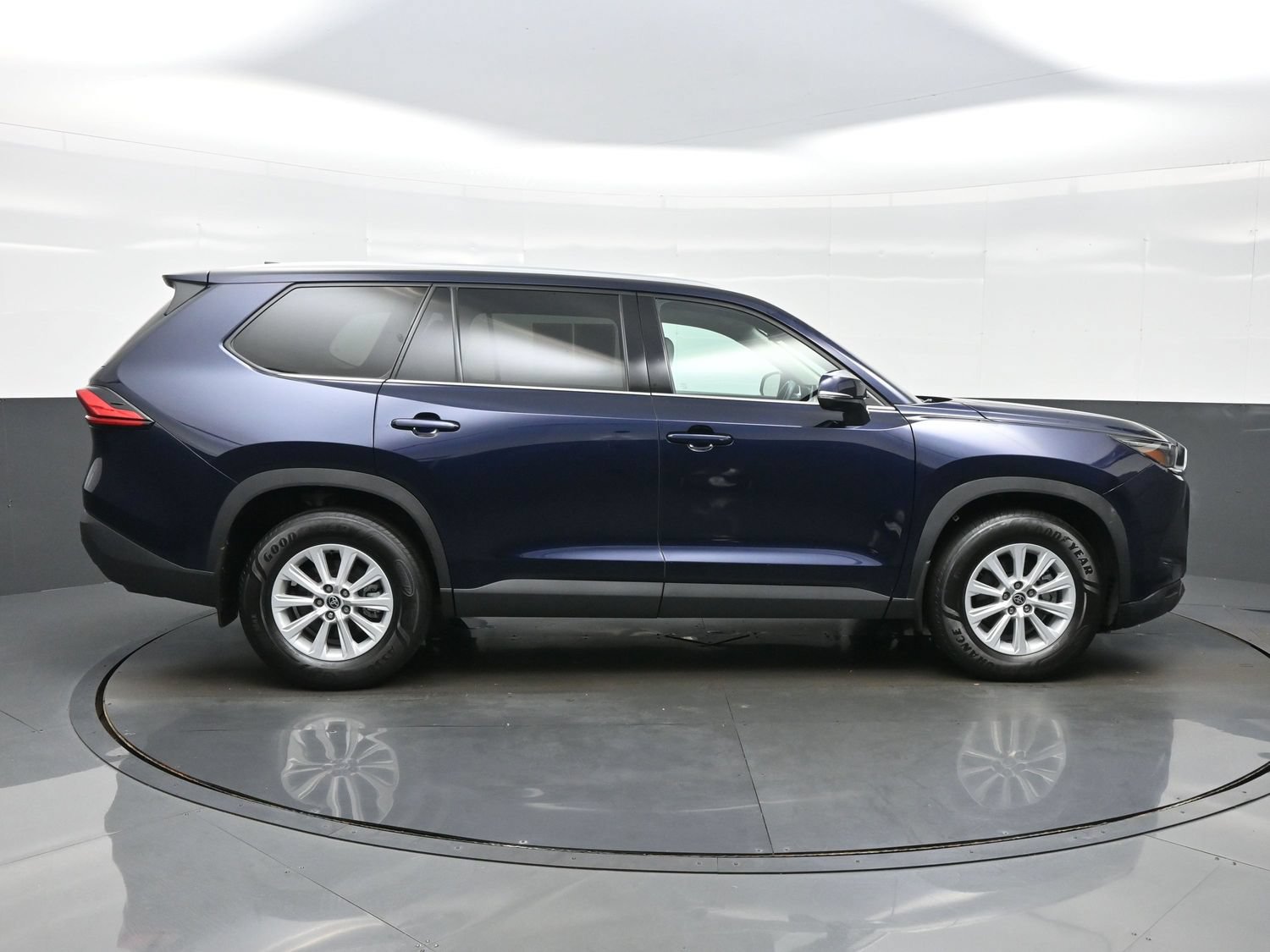 Used 2024 Toyota Grand Highlander AWD image 7