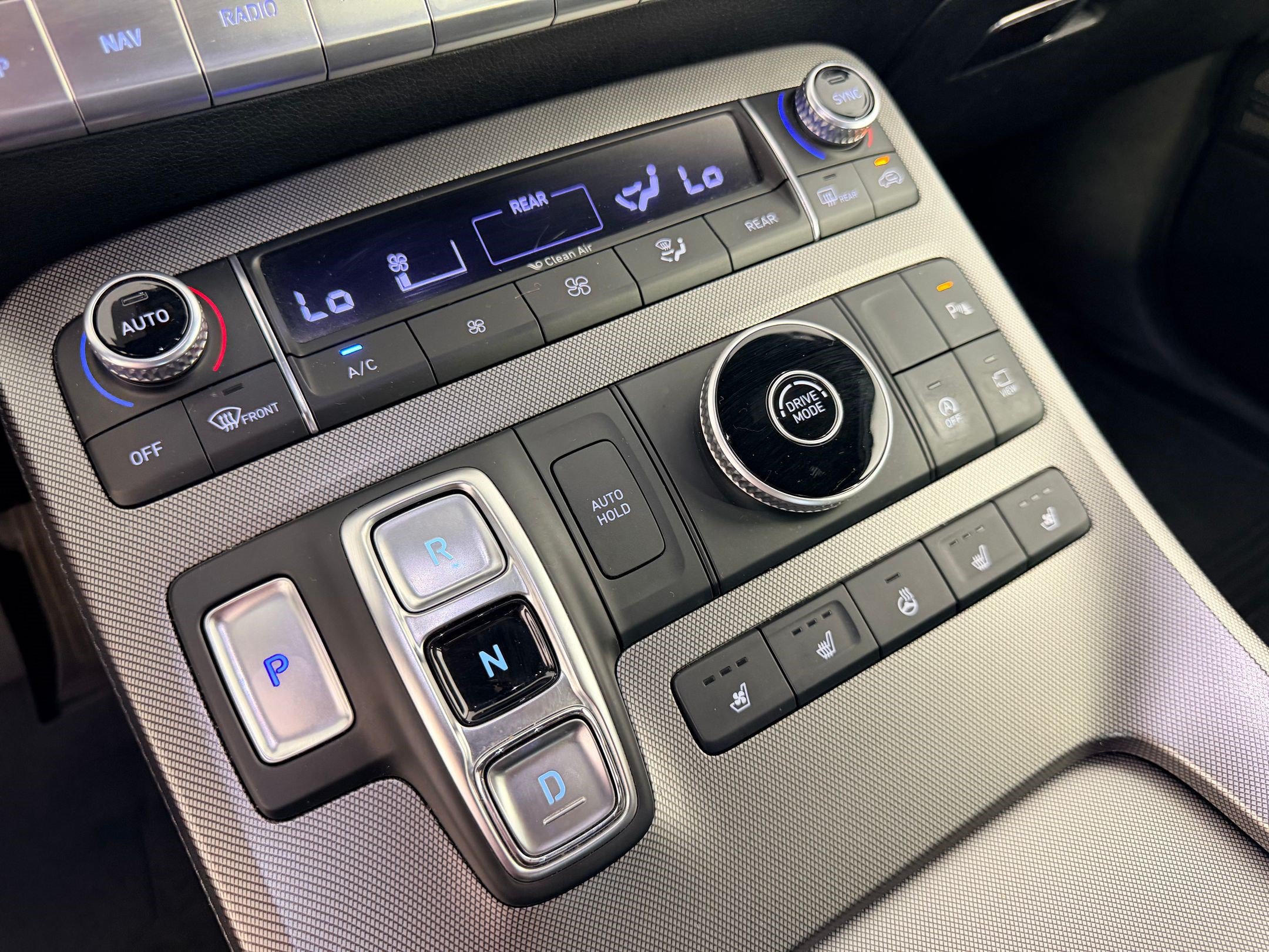 Used 2020 Hyundai Palisade Limited FWD image 16