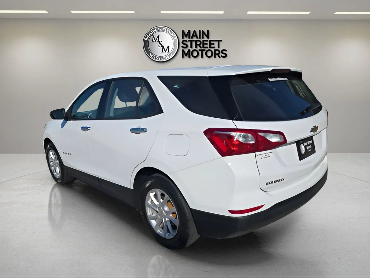 Used 2019 Chevrolet Equinox LS image 3