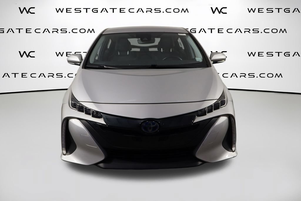 Used 2020 Toyota Prius Prime XLE FWD image 2