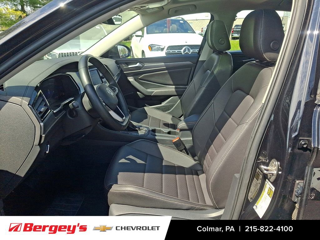 Used 2024 Volkswagen Jetta SE image 15