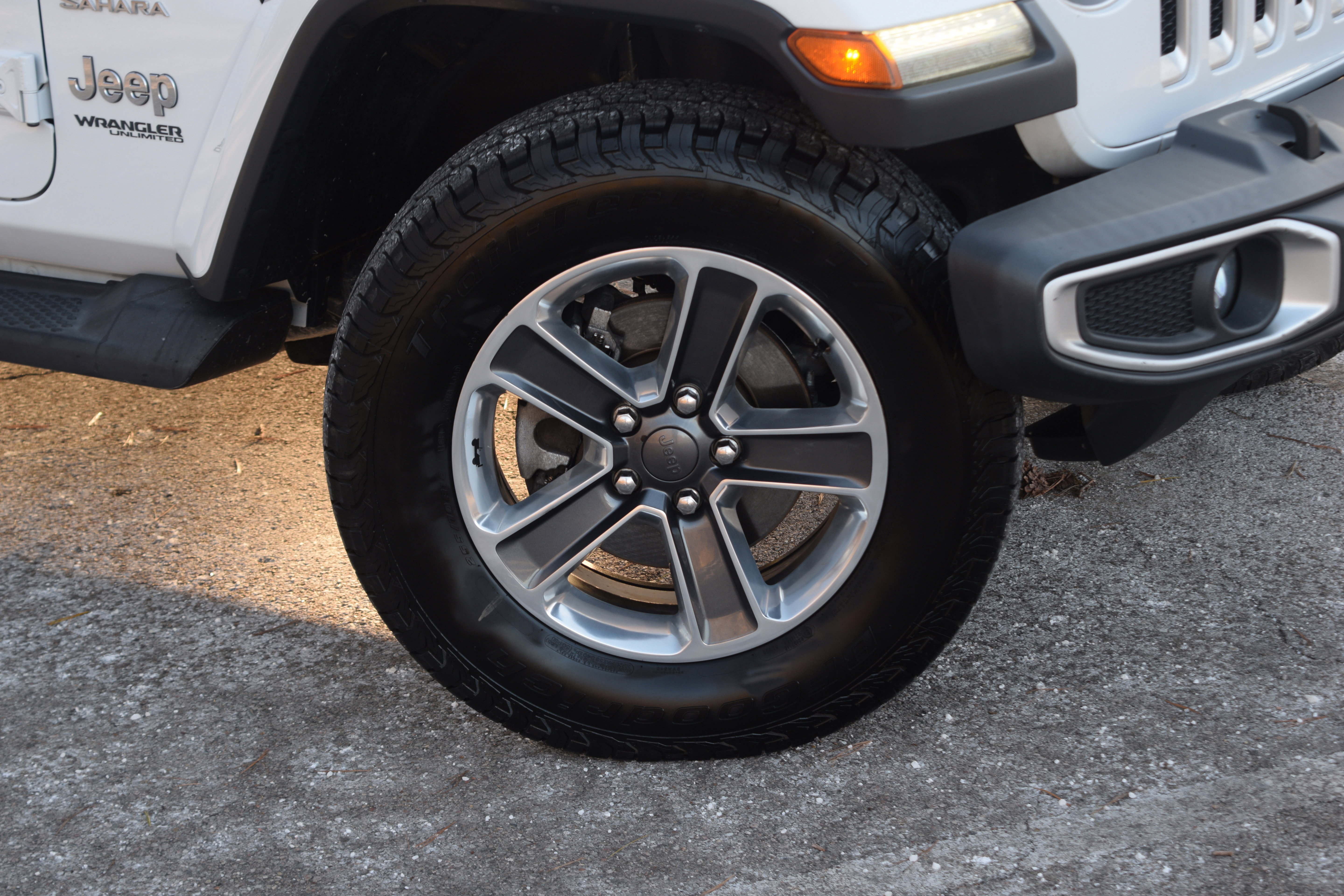 Used 2018 Jeep Wrangler Unlimited Sahara image 28