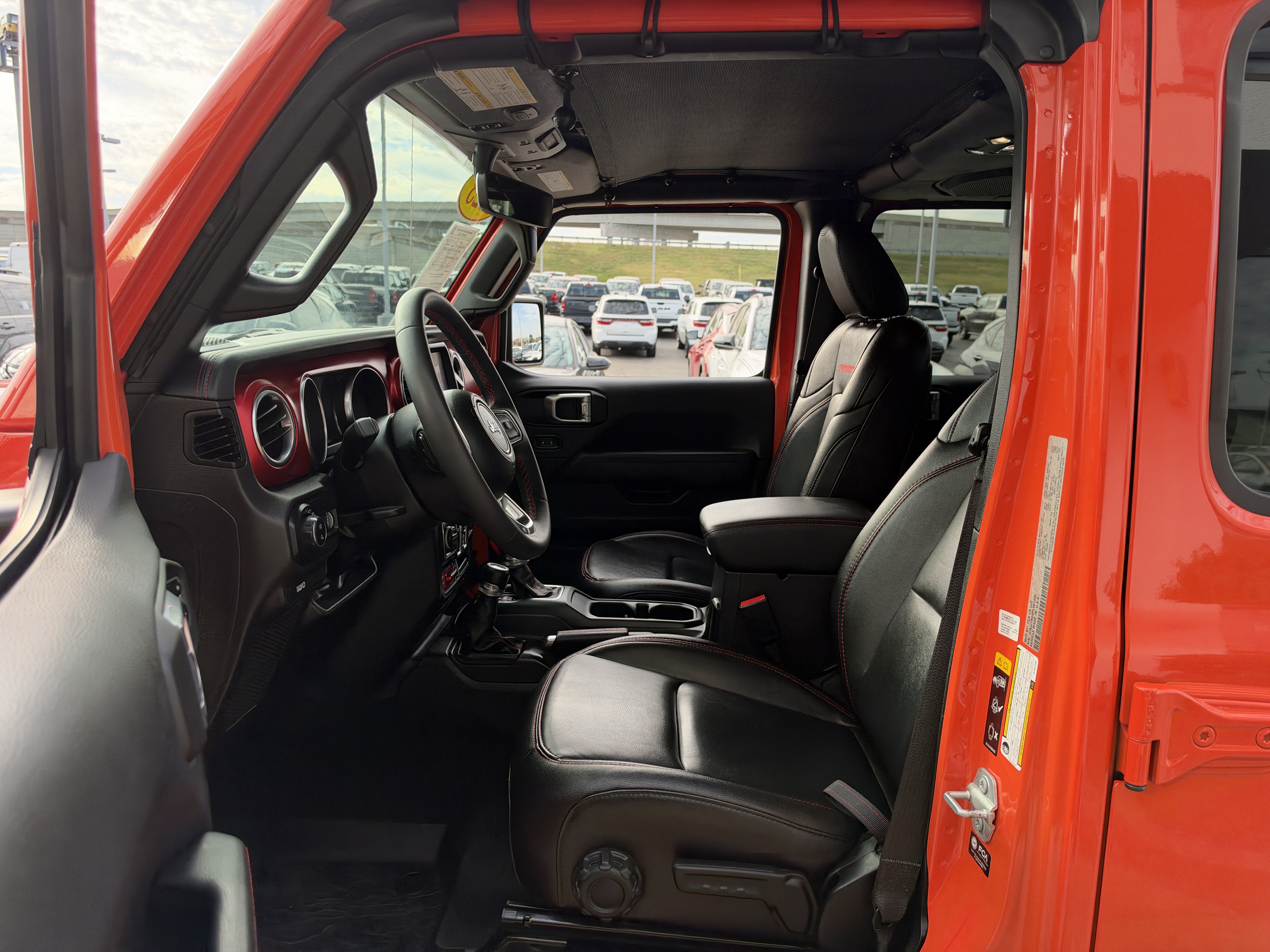 Used 2023 Jeep Gladiator Rubicon w/ LED Lighting Group AWD/4WD image 35