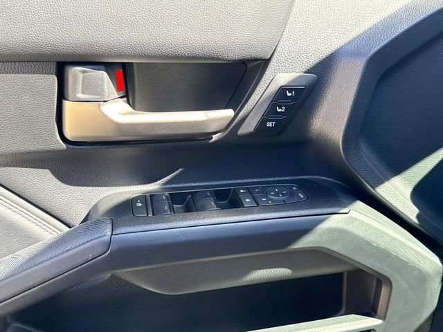 Used 2025 Toyota 4Runner Limited image 25