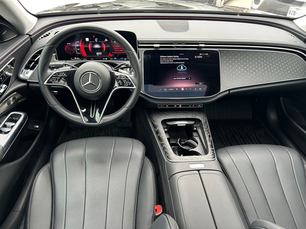 Used 2024 Mercedes-Benz E 350 4MATIC Sedan image 18