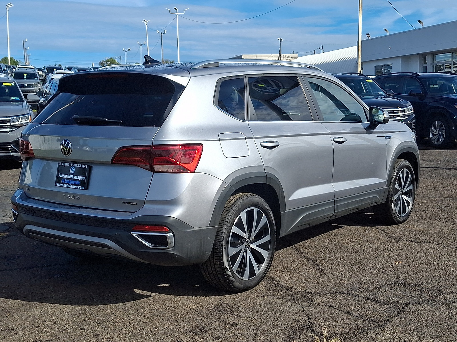 Used 2022 Volkswagen Taos SE AWD/4WD image 7