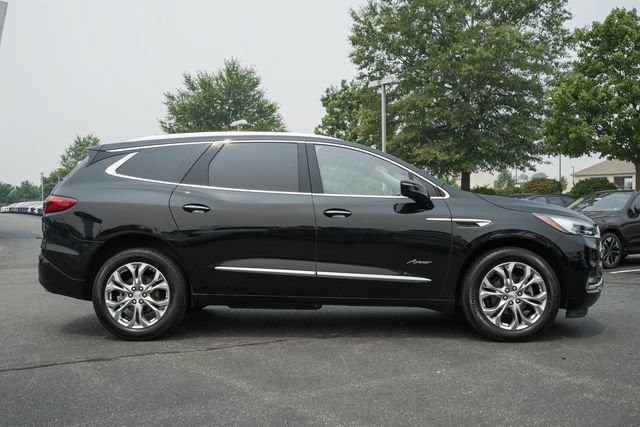 Used 2020 Buick Enclave Avenir w/ Avenir Technology Package AWD/4WD image 4