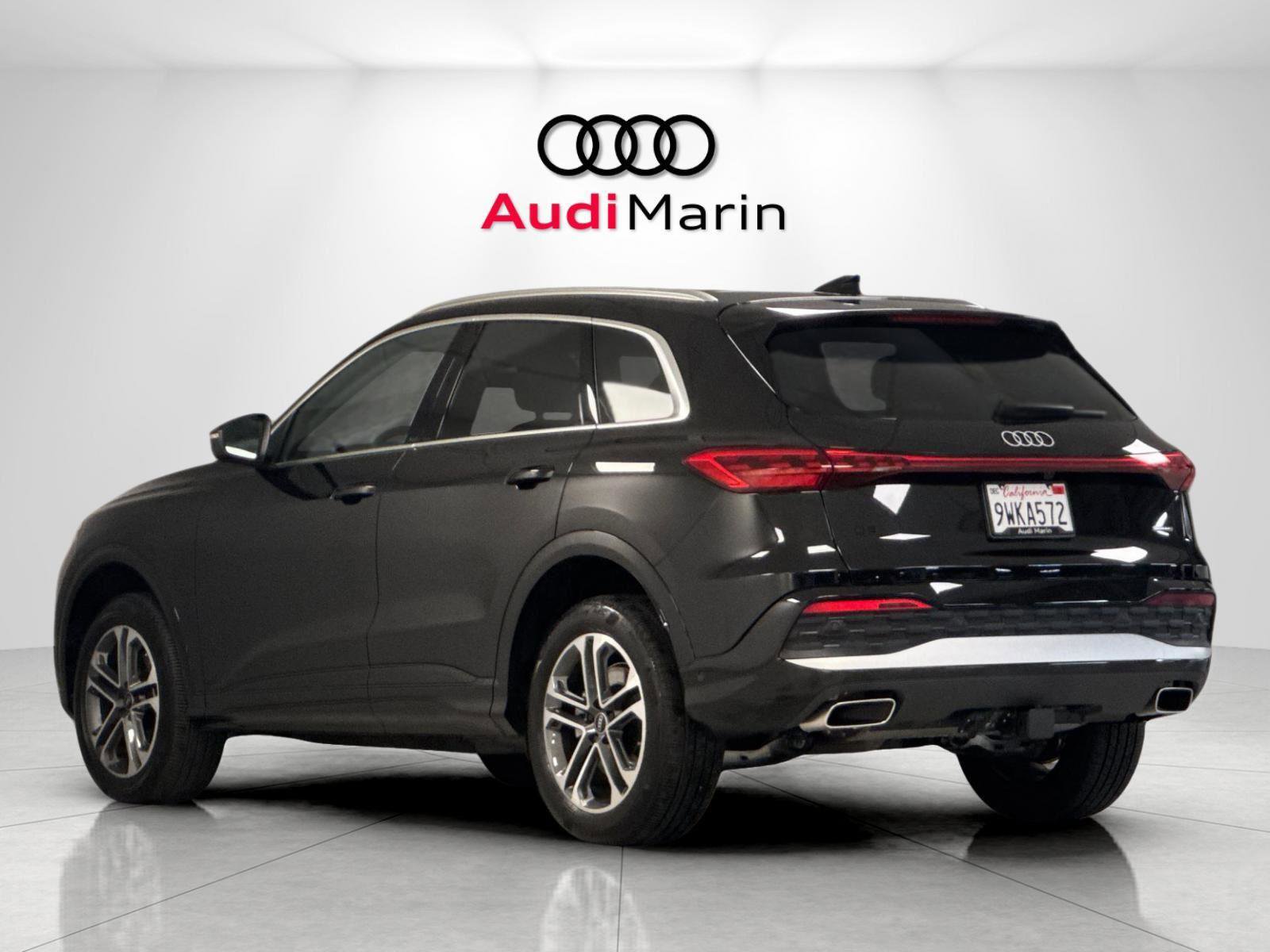 Certified 2025 Audi Q5 Premium w/ Convenience Package AWD/4WD image 3